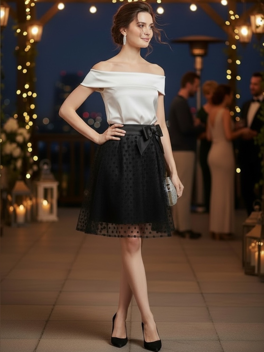 Elegant Black Polka Dot A-Line Skirt with Bow Accent on Waistband Size 12